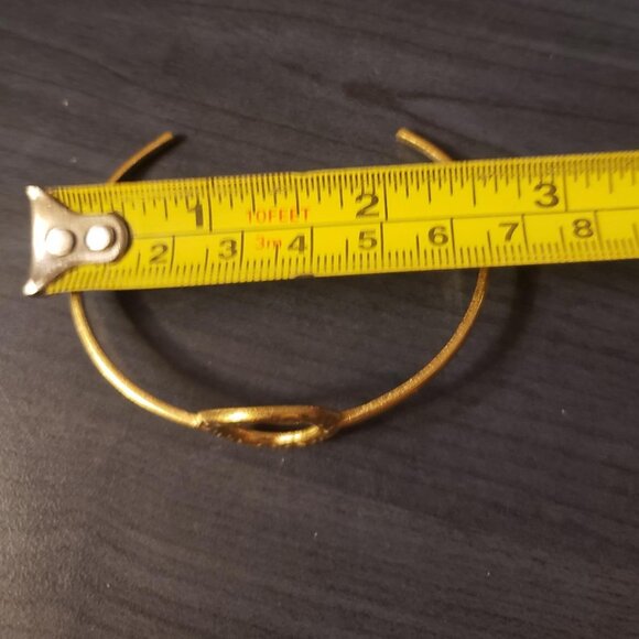 NWT gold cuff bracelet Stainless Steel Plated Gold. - Picture 3 of 4